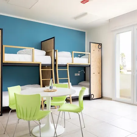 Della Gioventu Hostel Brindisi