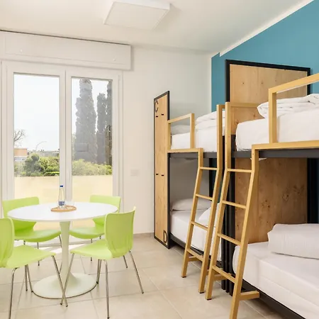 Della Gioventu * Brindisi